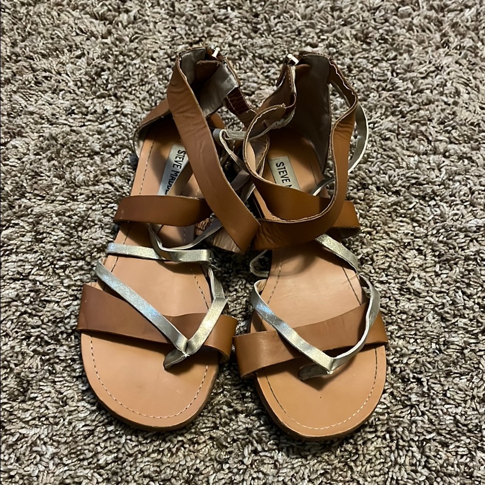 Steve Madden leather strappy sandal